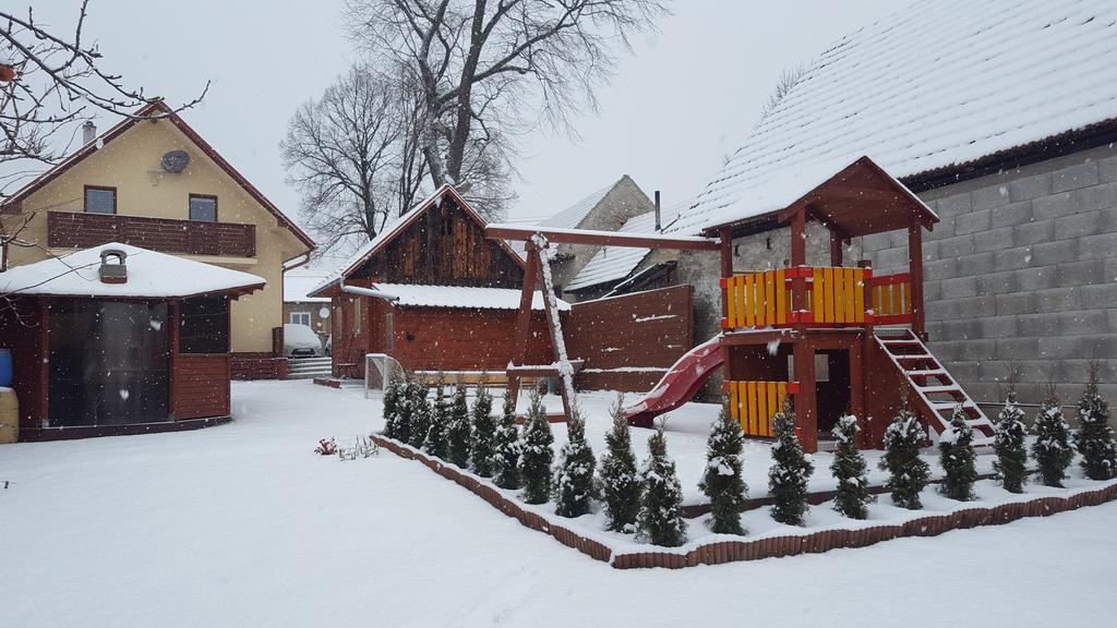 Villa Lienka Bešeňová Екстериор снимка